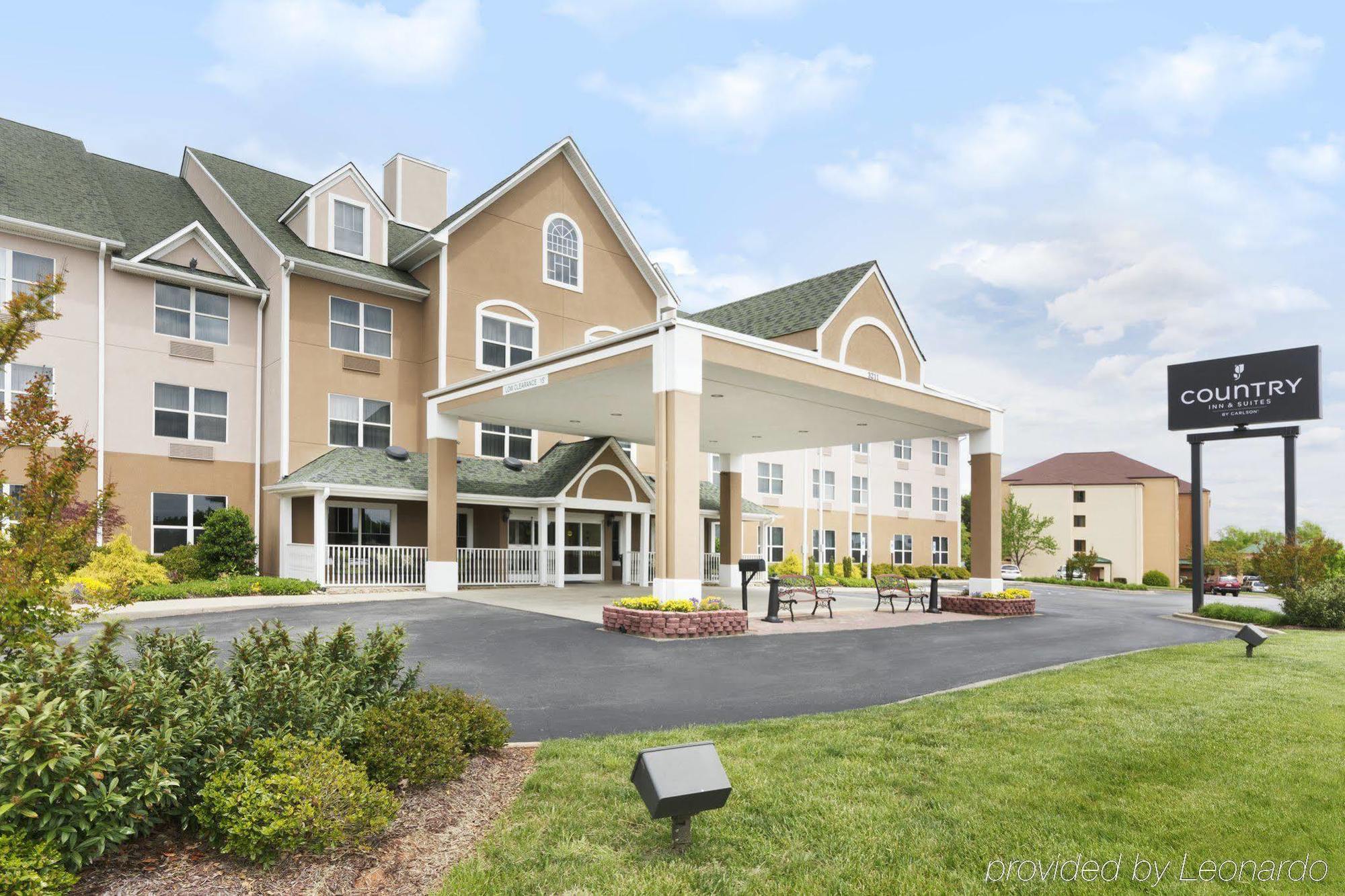 Country Inn & Suites By Radisson, Burlington Elon , Nc Exterior foto